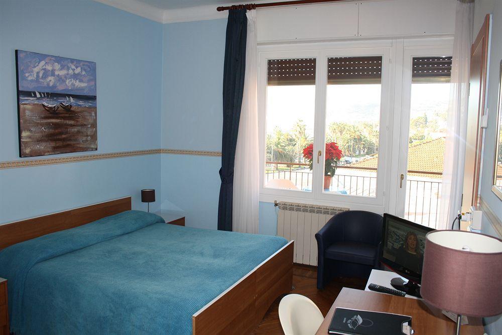 Hotel Sole Mare Sanremo Esterno foto