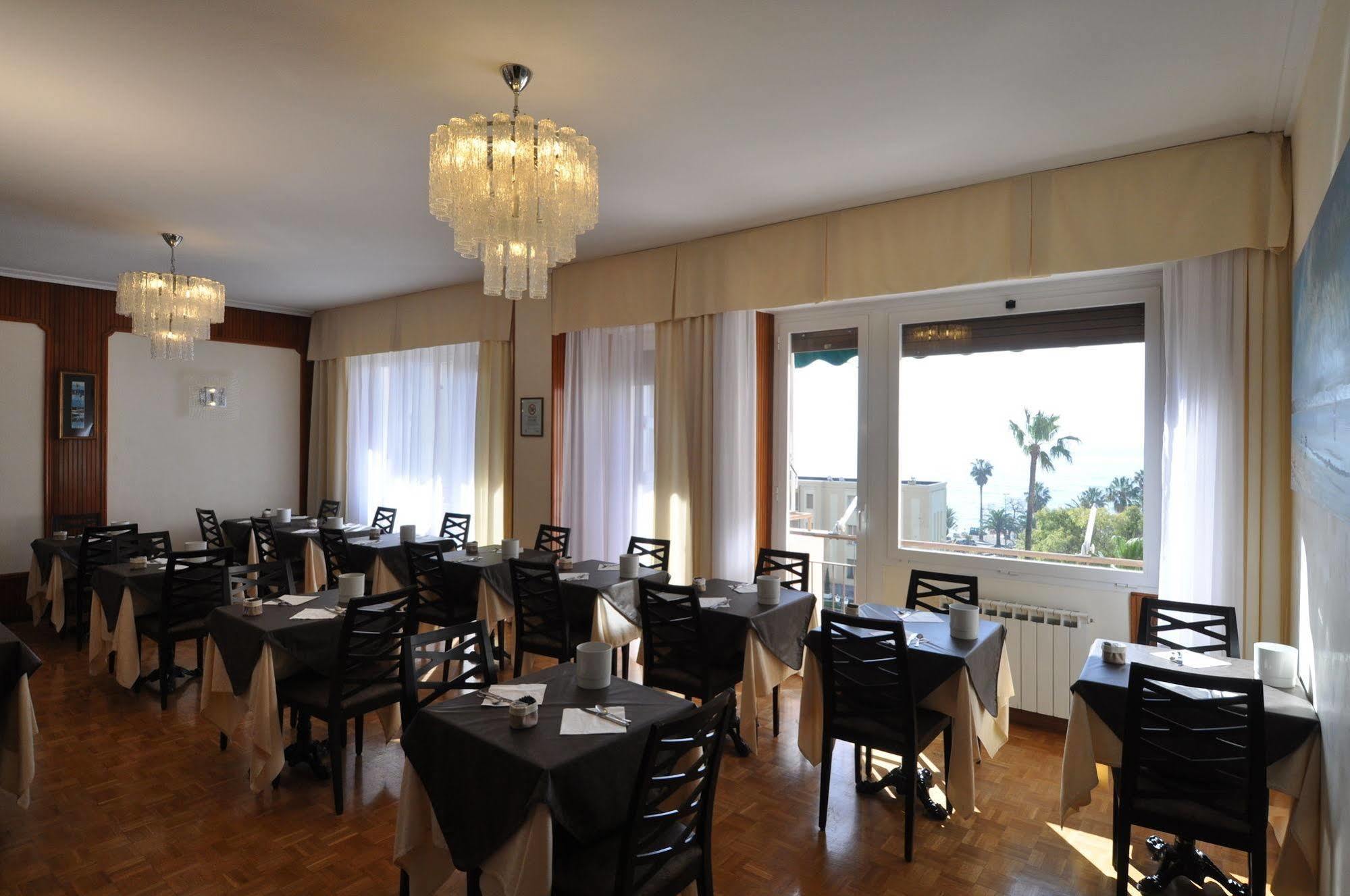 Hotel Sole Mare Sanremo Esterno foto