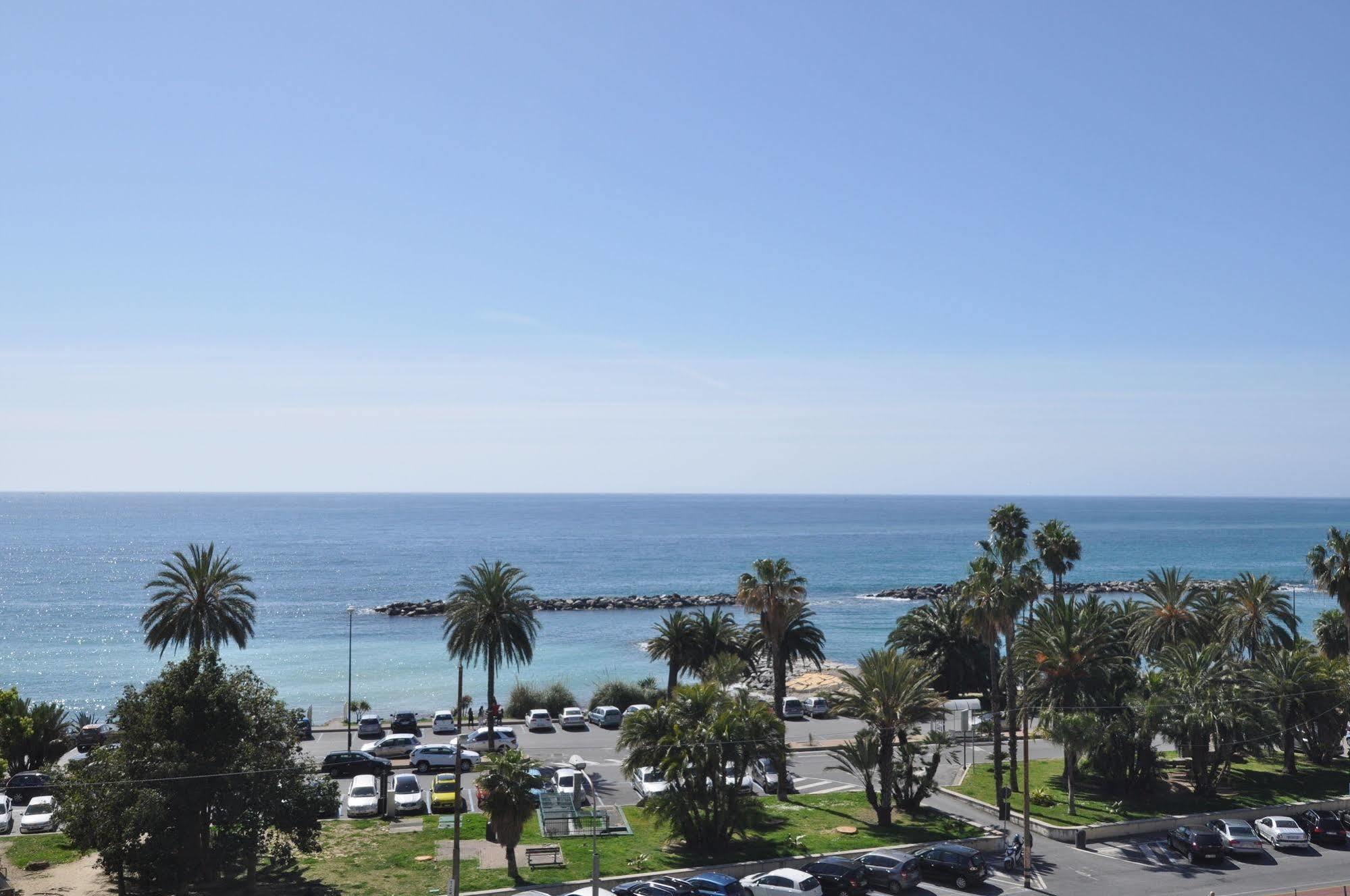 Hotel Sole Mare Sanremo Esterno foto